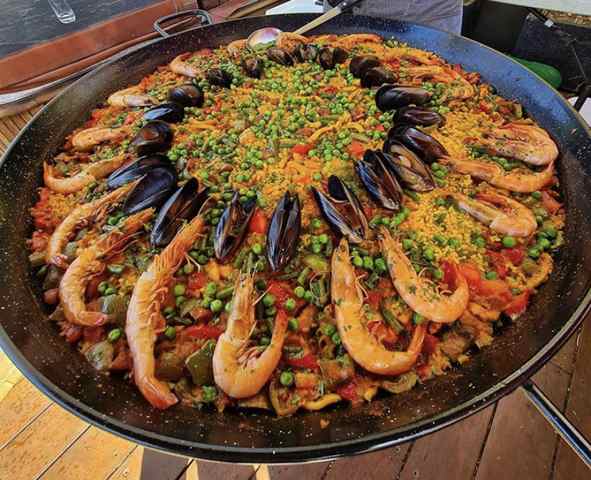 PAELLA AXOA ROUGAIL TRAITEUR