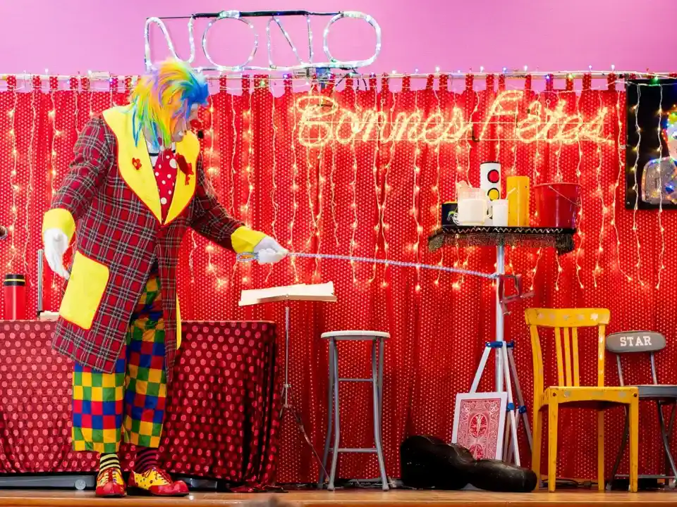 nono le clown magicien